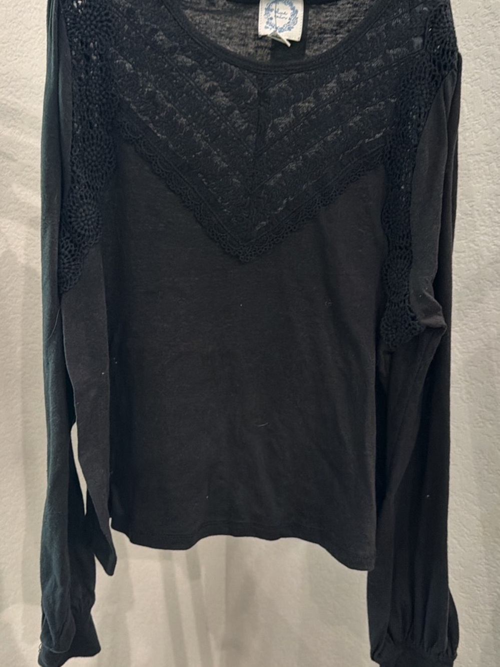 Francesca's Collections Black Long Sleeve Lace-Yoke Top
